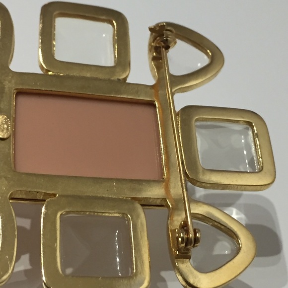 Chanel Vintage 1996 Gripoix Glass Brooch - Picture 14 of 15